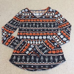 V-neck Halloween T-shirt